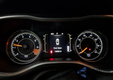 2014 Jeep Cherokee Sport из США, поврежденный, VIN 1C4PJLAB3EW112891